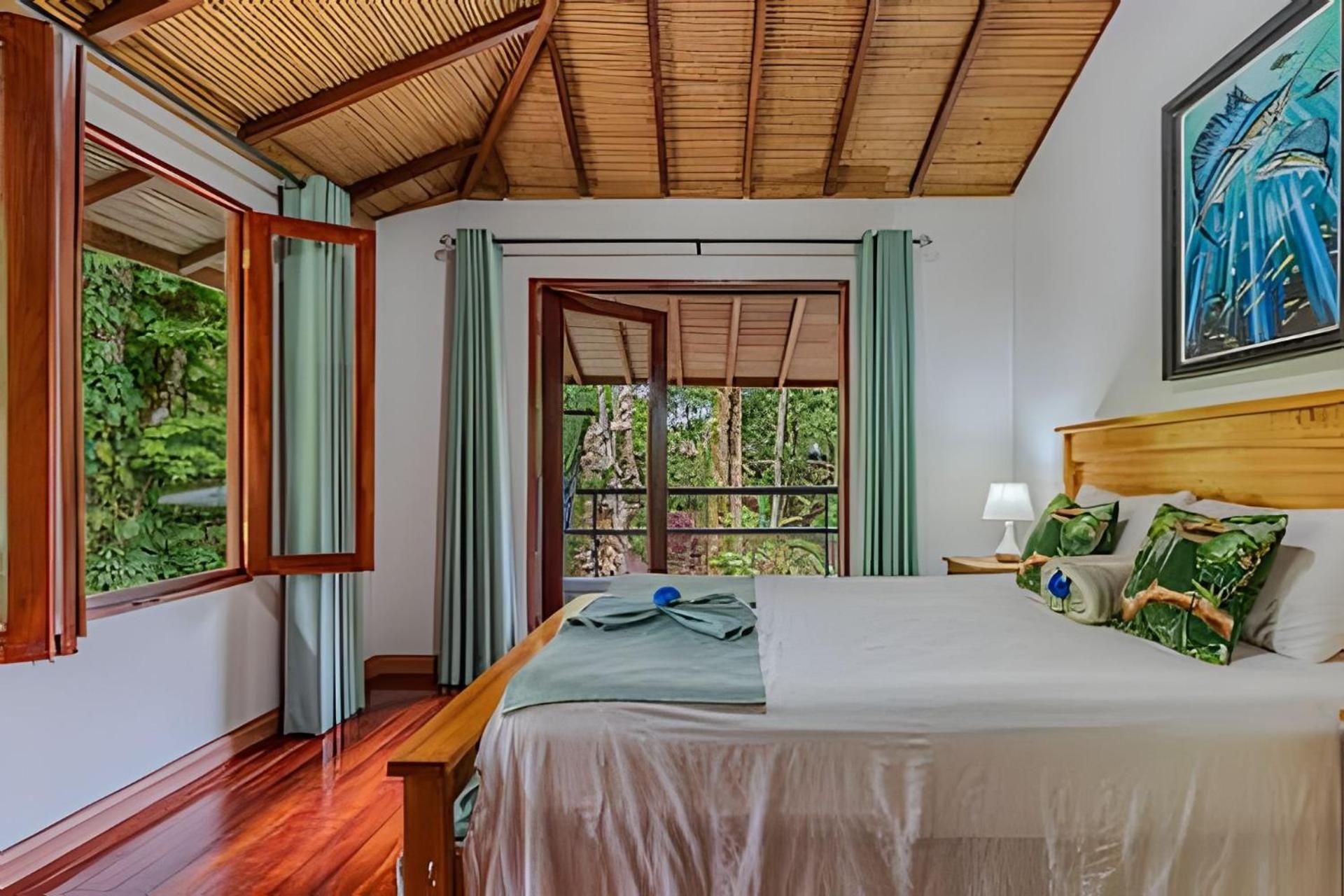 The Jungle Inn Dominicalito Luaran gambar
