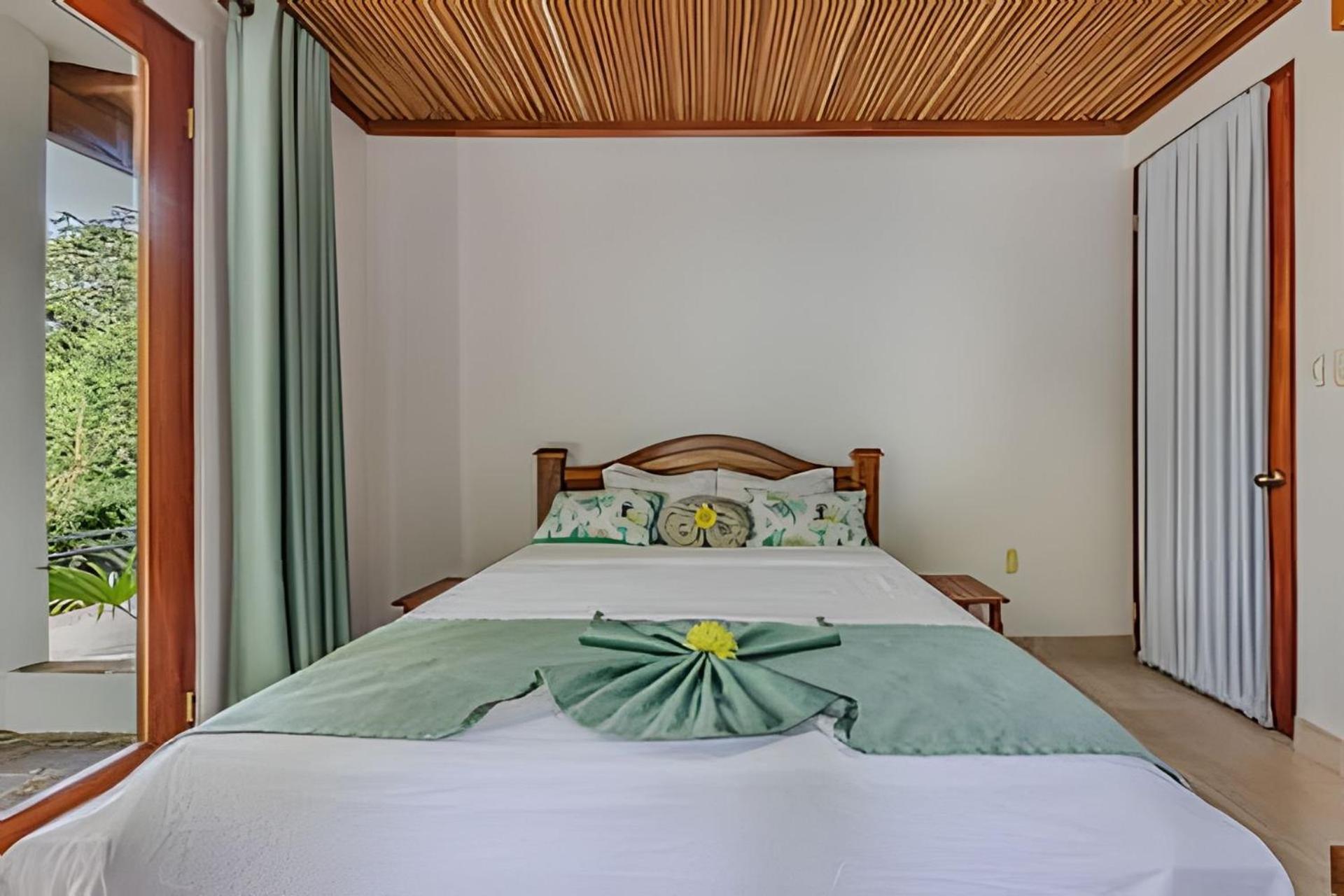 The Jungle Inn Dominicalito Luaran gambar