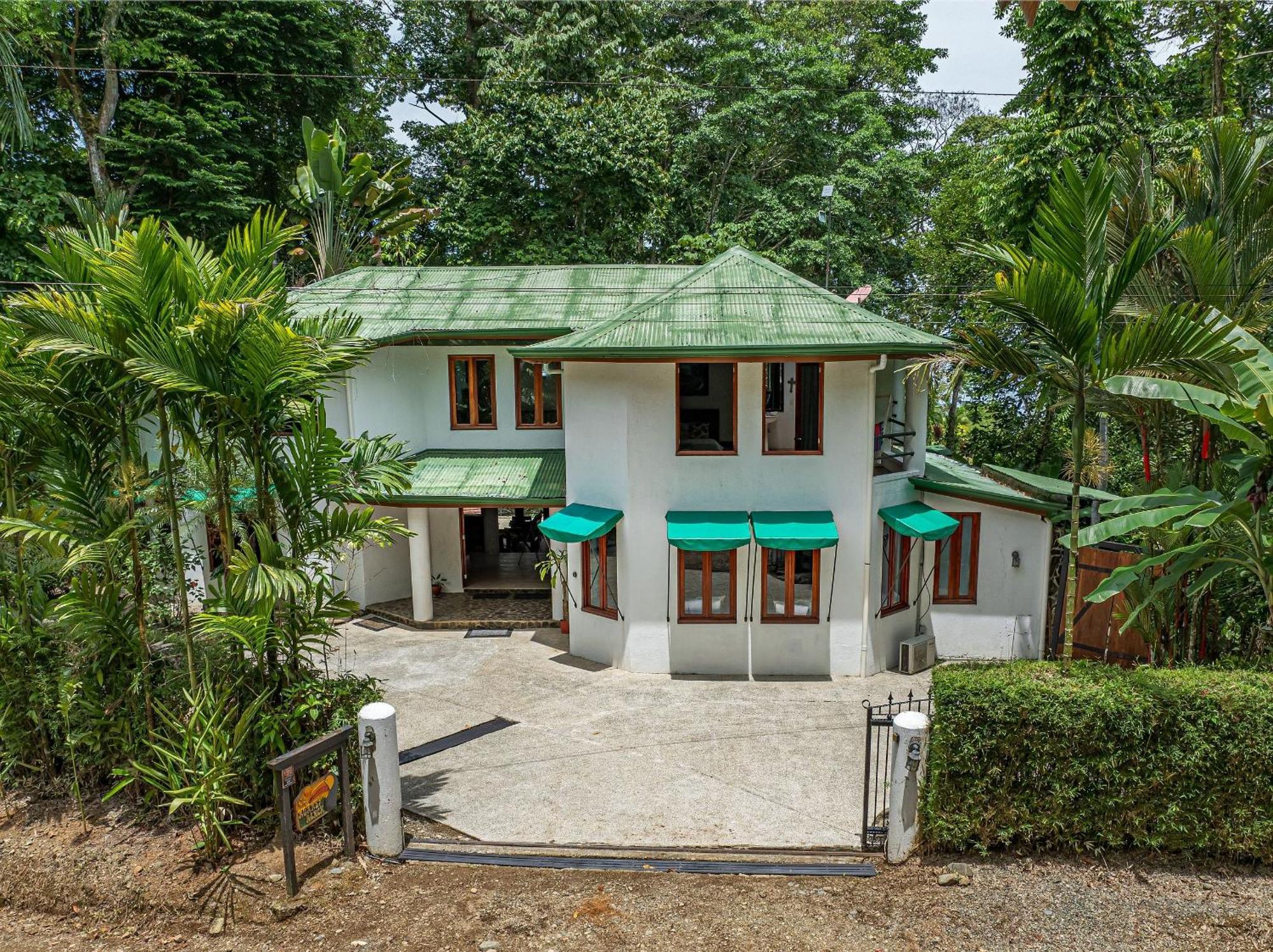 The Jungle Inn Dominicalito Luaran gambar